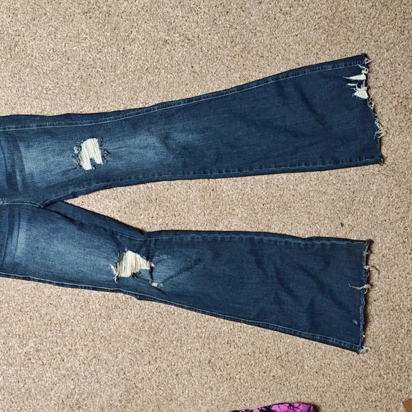 Judy Blue Jeans - Picture 2 of 4